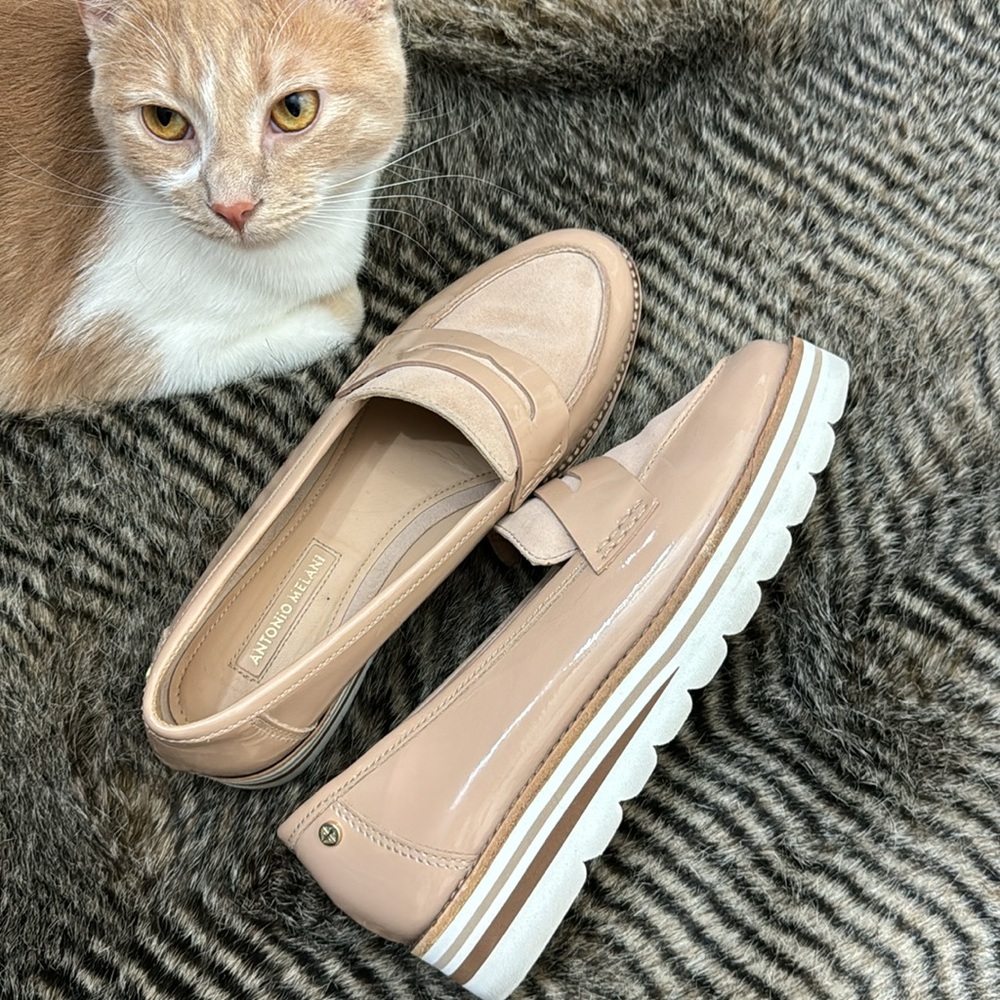 Antonio Melanie Bradlie tan slip on shoes size 7.5